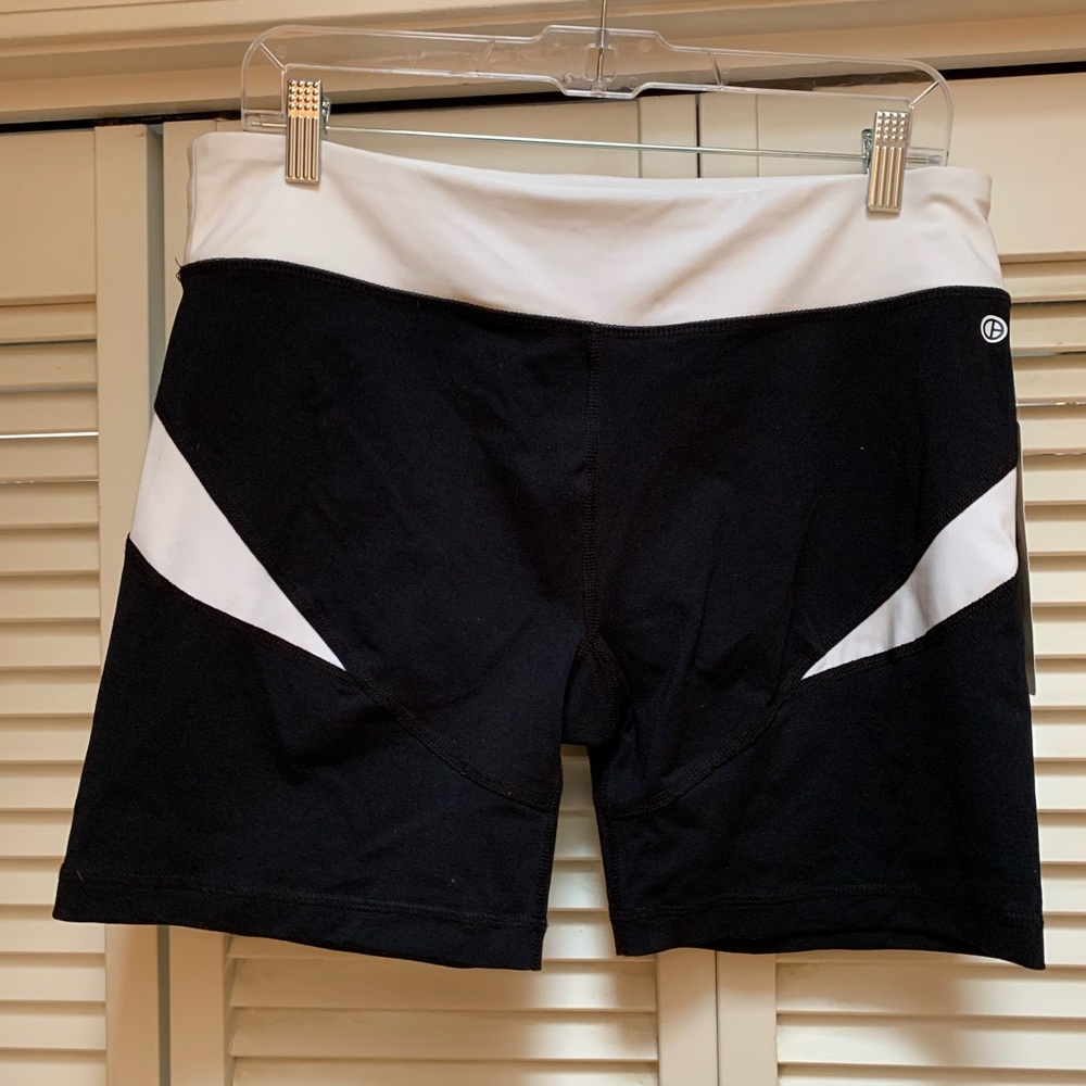 NEW! Objet D’ Art Athletica Shorts, Size Large